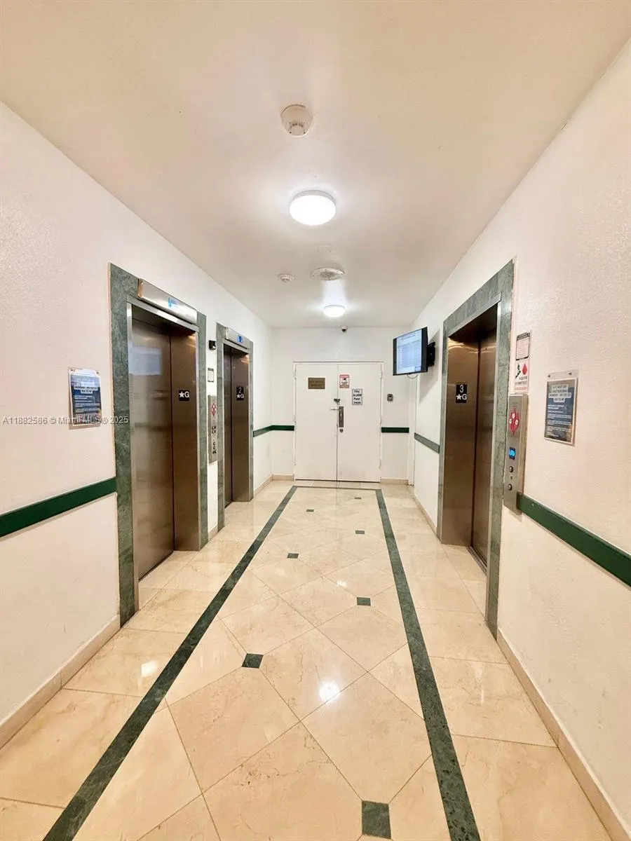 1351 NE Miami Gardens Dr, #704E