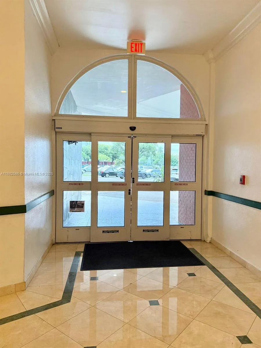 1351 NE Miami Gardens Dr, #704E