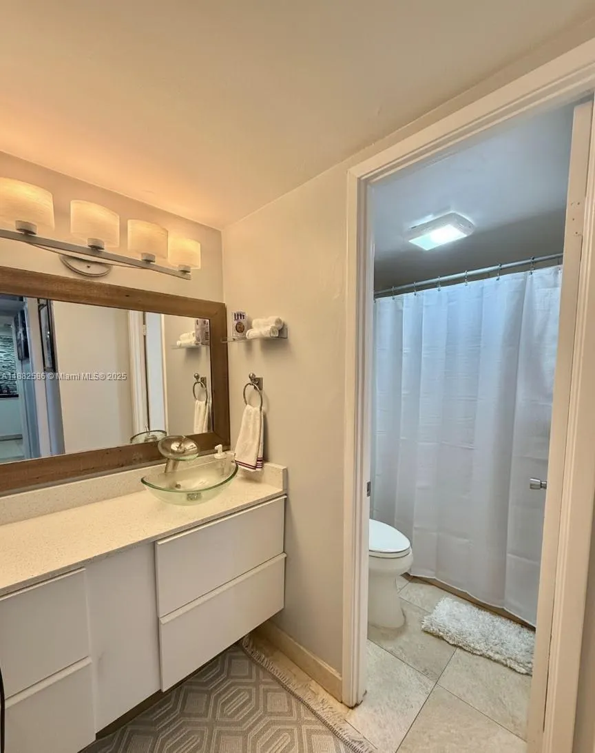 1351 NE Miami Gardens Dr, #704E