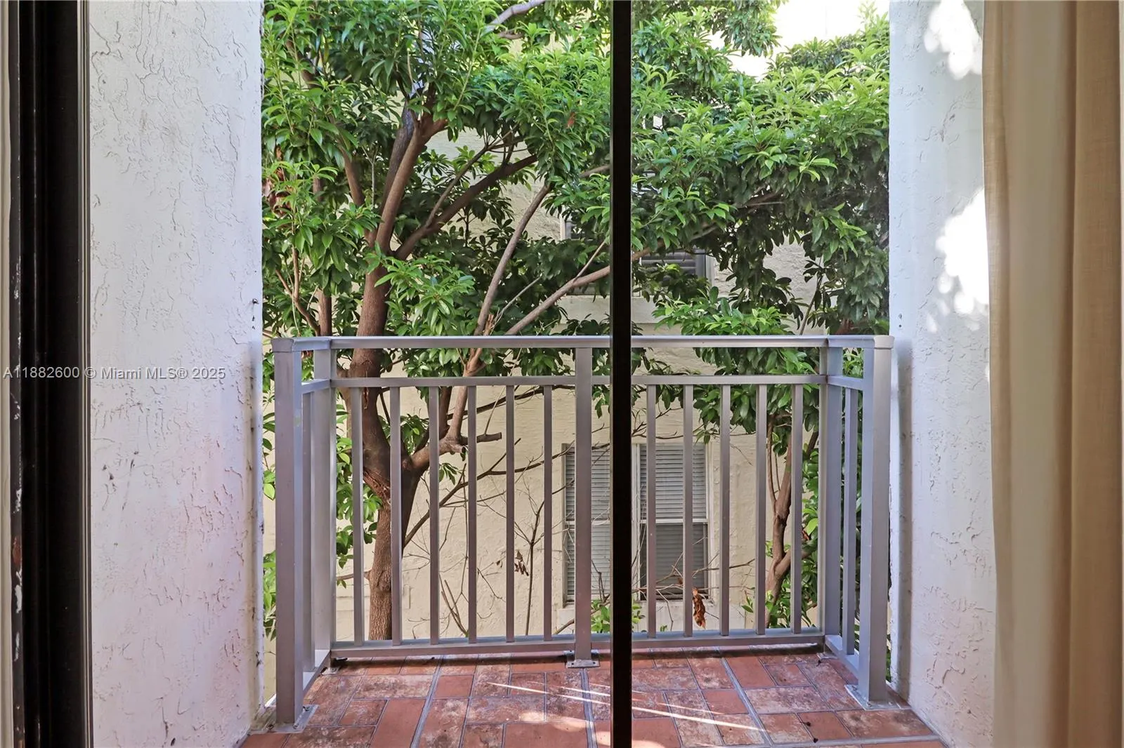 753 Michigan Ave, #3B