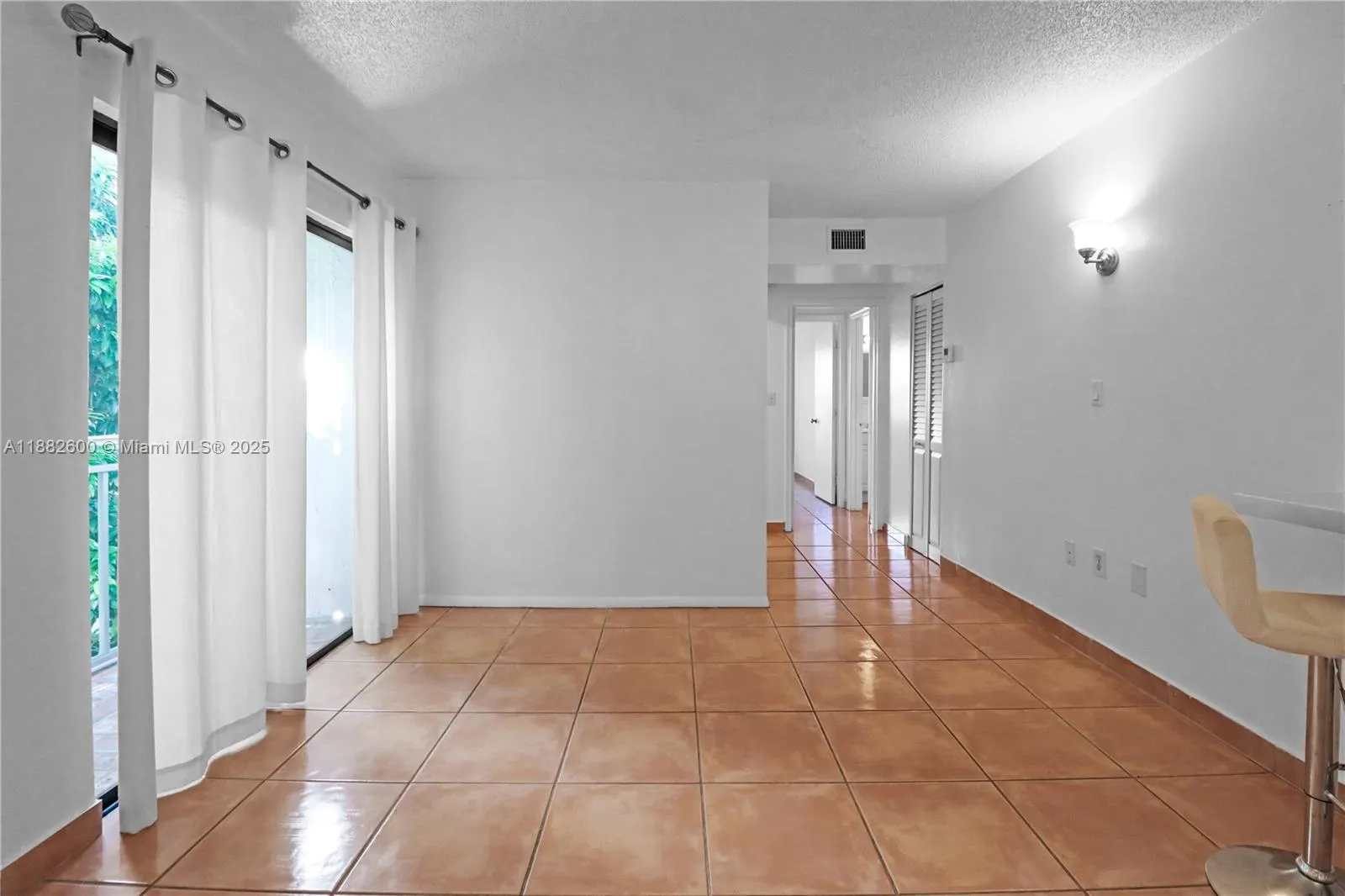753 Michigan Ave, #3B