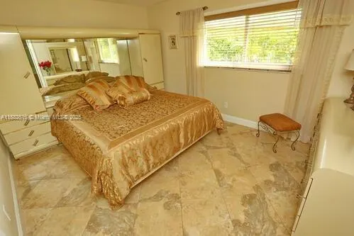 4106 NW 52nd Ave