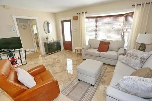 4106 NW 52nd Ave
