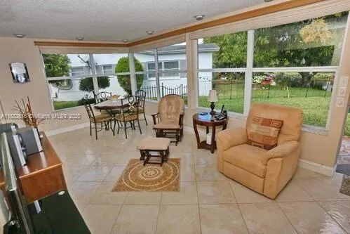 4106 NW 52nd Ave