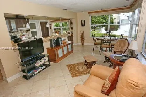 4106 NW 52nd Ave