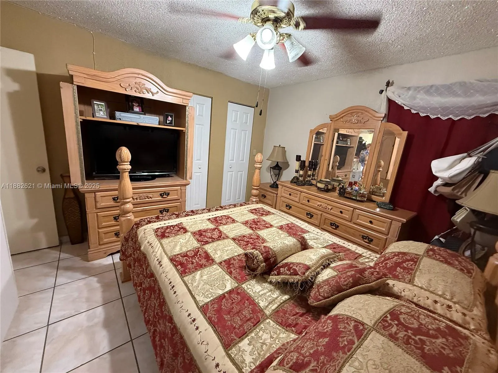 1560 W 46th St, #229