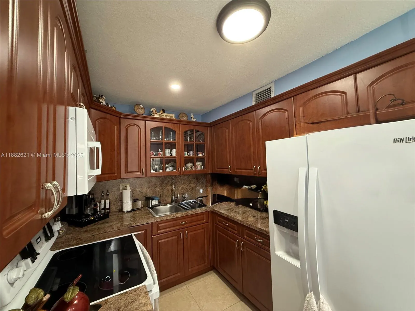 1560 W 46th St, #229