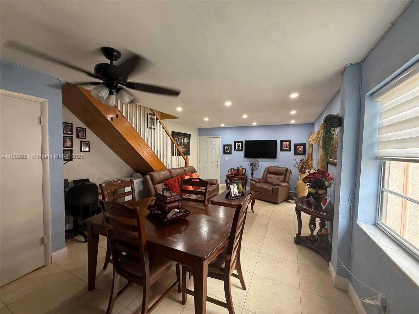 1560 W 46th St, #229