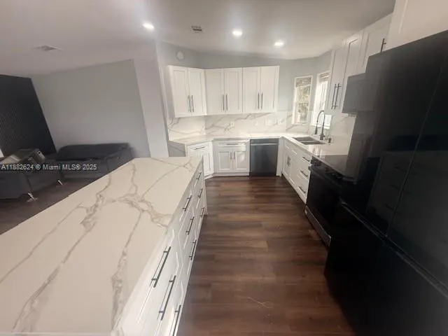 2863 SW 58th Mnr