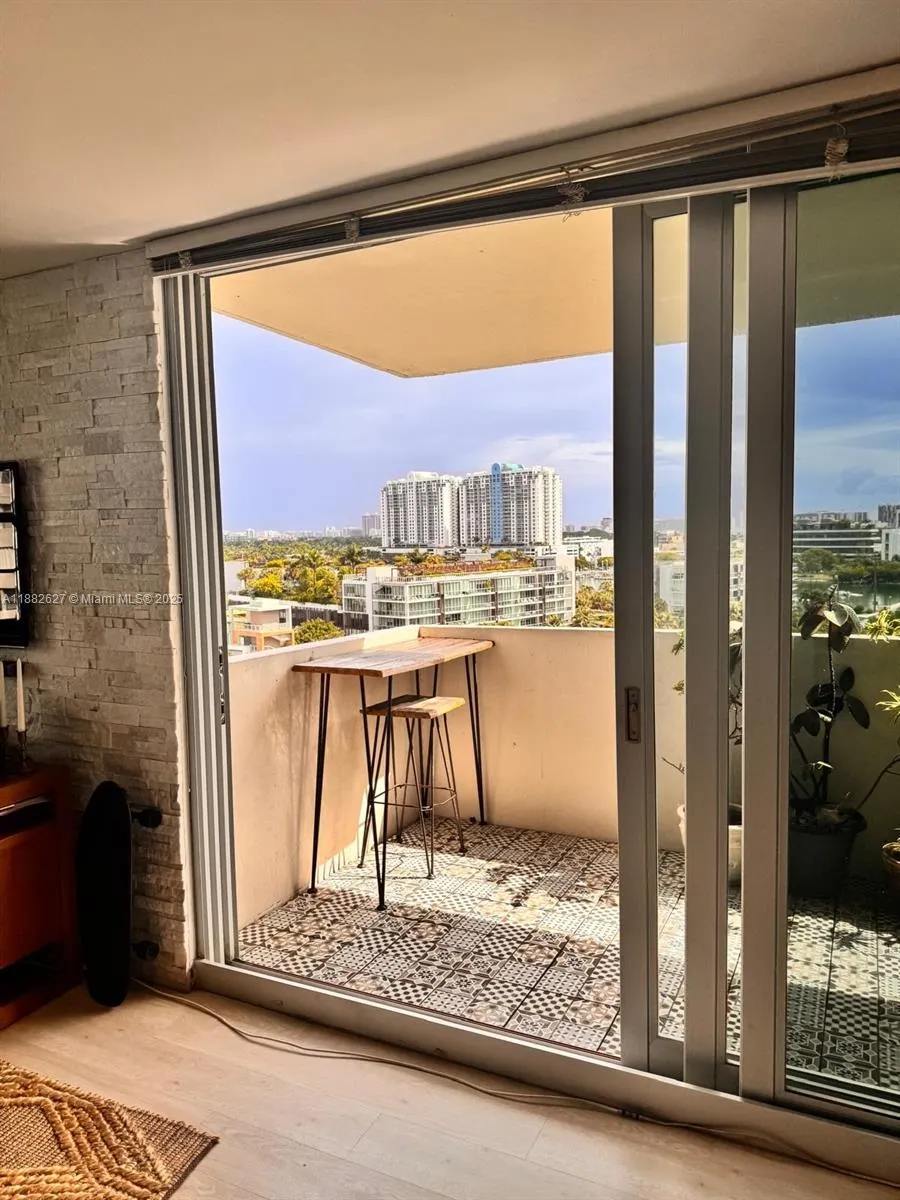 5 NE Island Ave, #10J