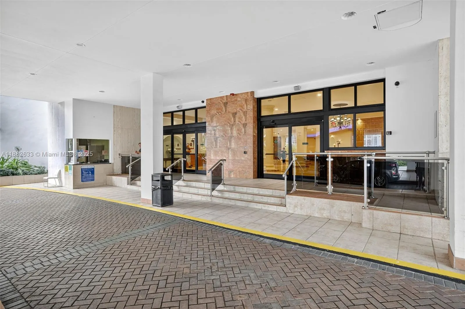 3725 S Ocean Dr, #1127