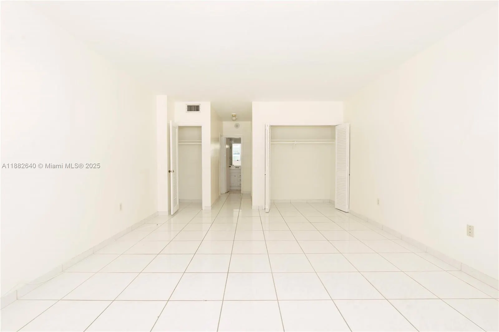5825 Collins Ave, #7D
