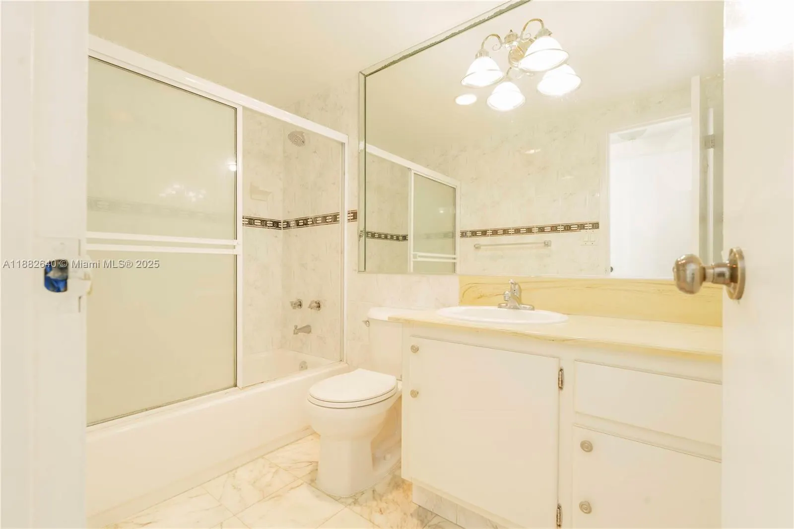 5825 Collins Ave, #7D
