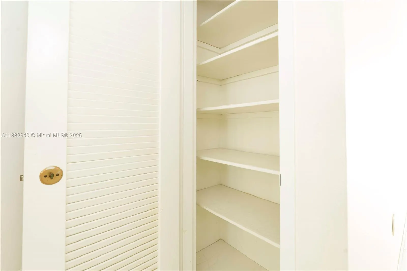 5825 Collins Ave, #7D