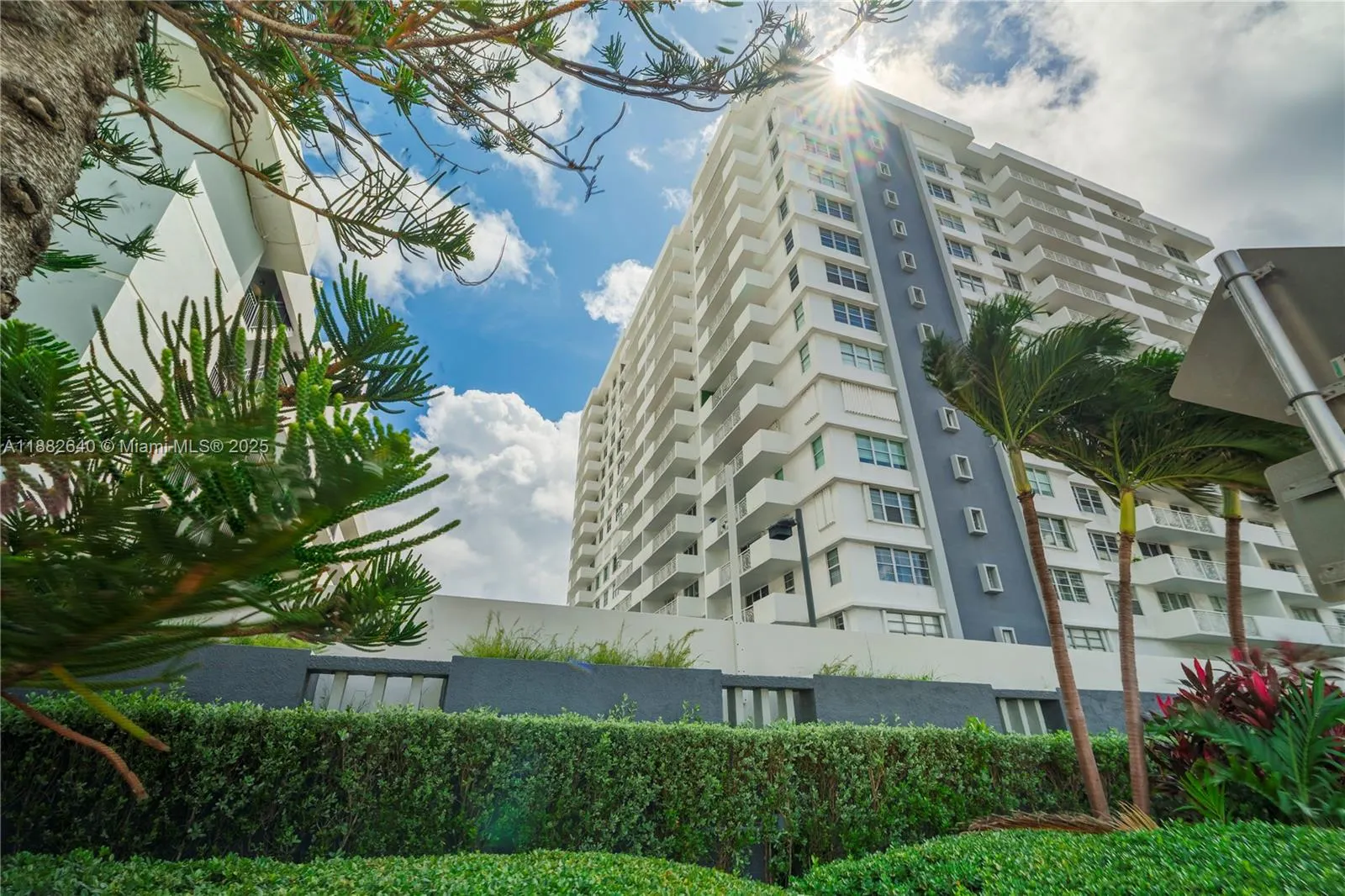 5825 Collins Ave, #7D