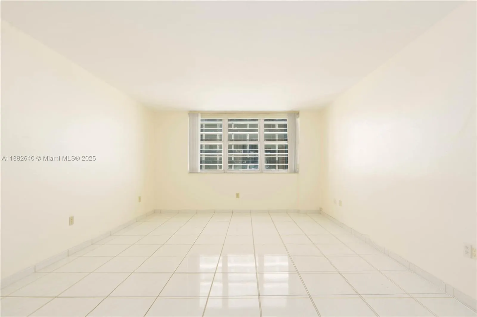 5825 Collins Ave, #7D
