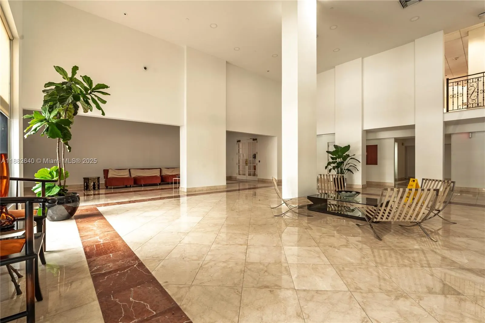 5825 Collins Ave, #7D