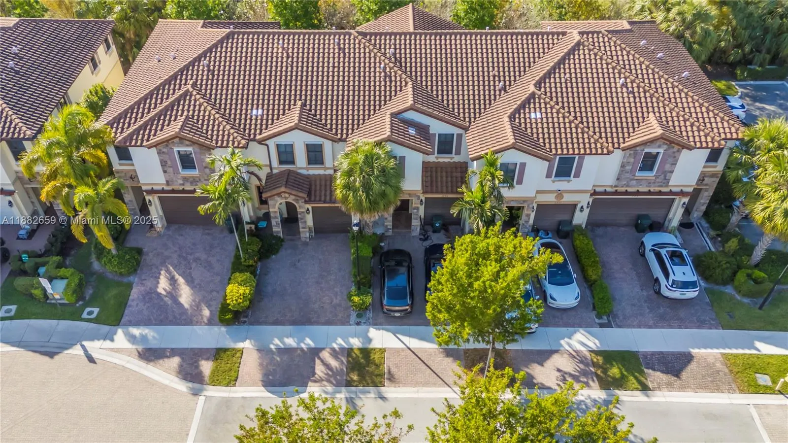 6973 Broadland Way
