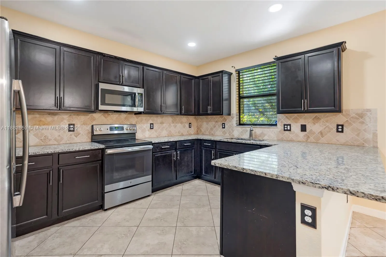 6973 Broadland Way