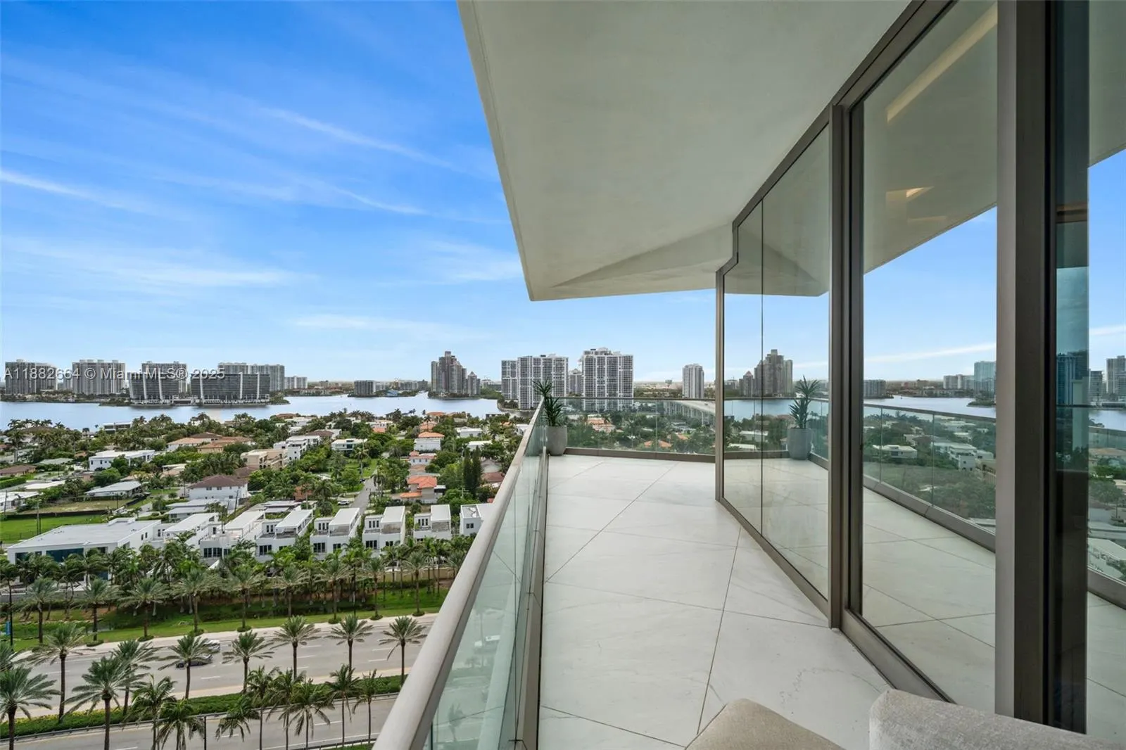 18975 Collins Ave, #1205