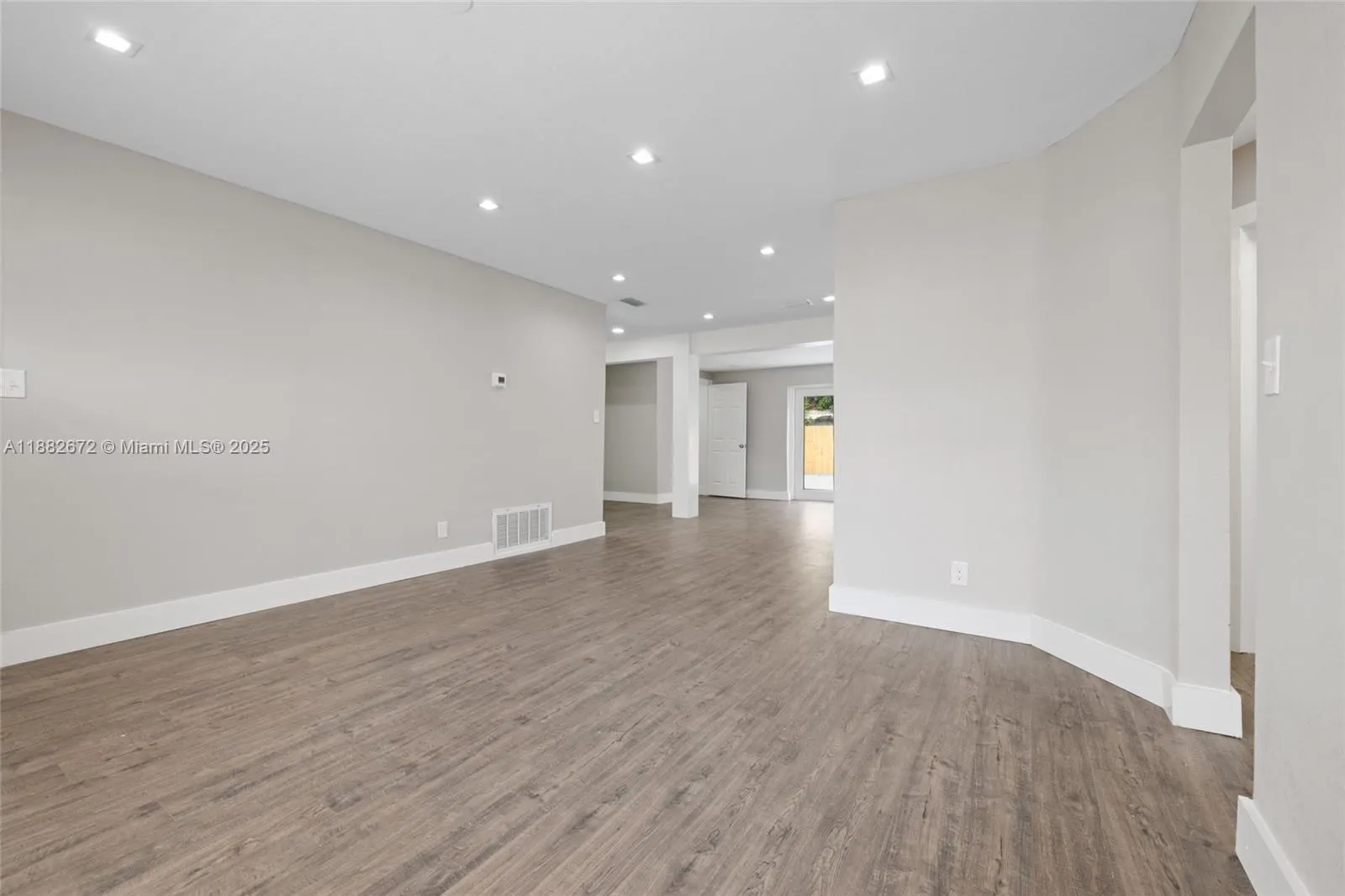 1410 SW 34th Ter