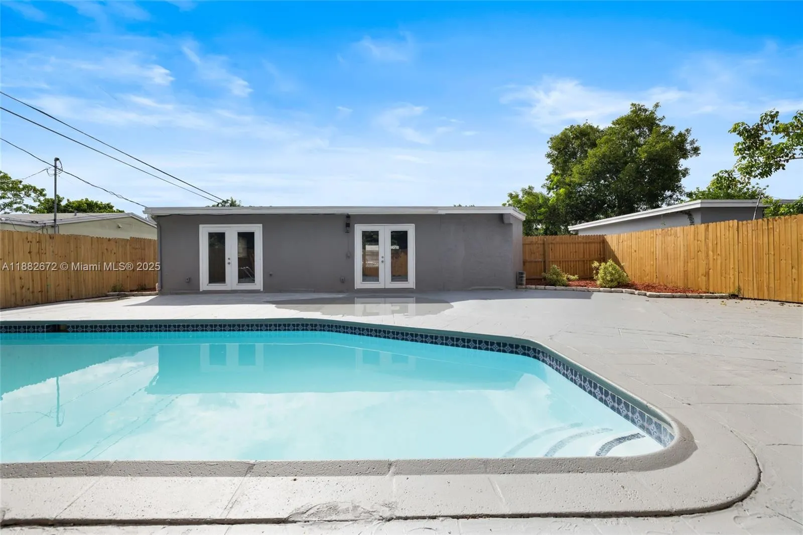 1410 SW 34th Ter