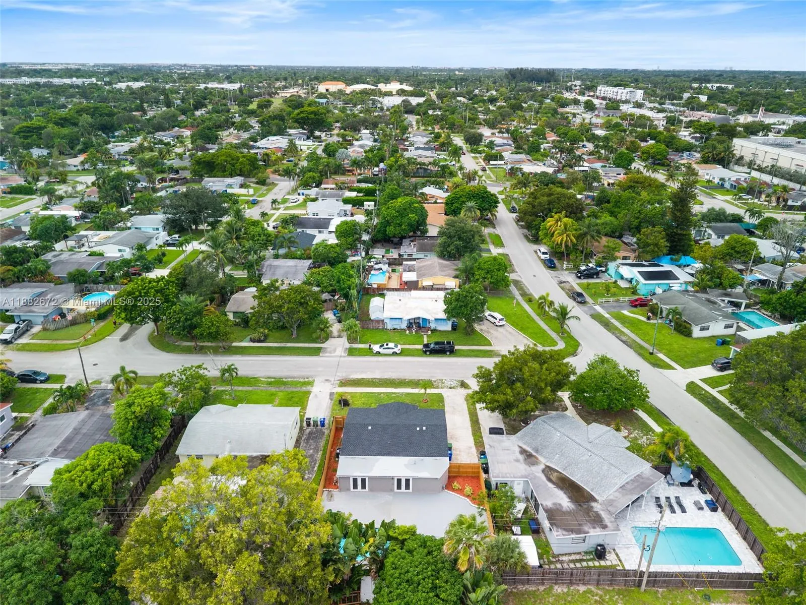 1410 SW 34th Ter