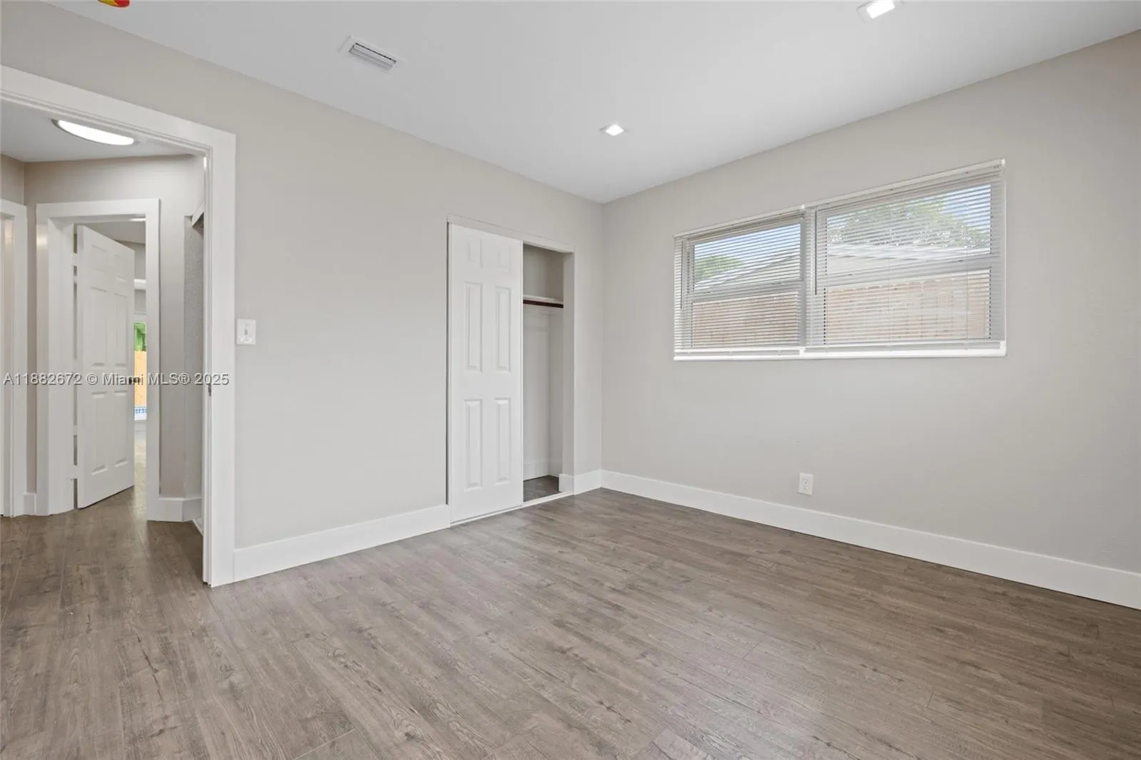 1410 SW 34th Ter