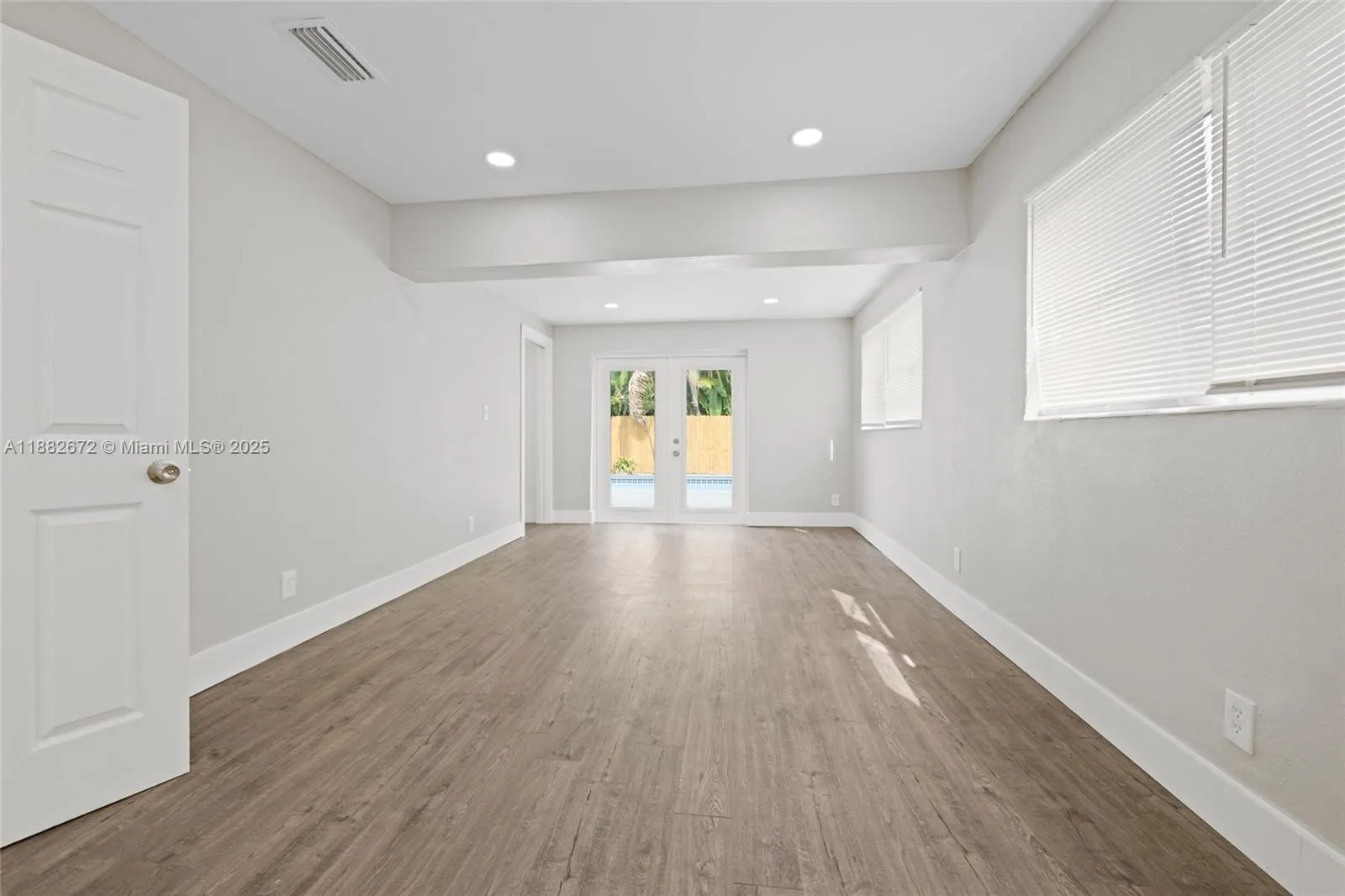 1410 SW 34th Ter