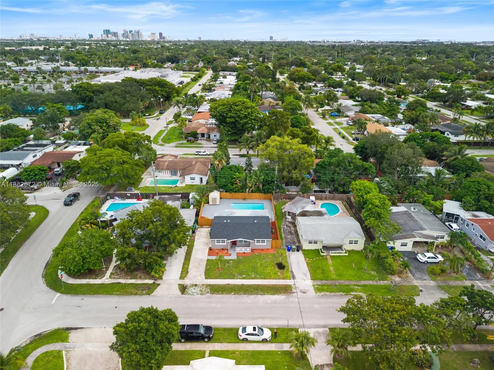 1410 SW 34th Ter