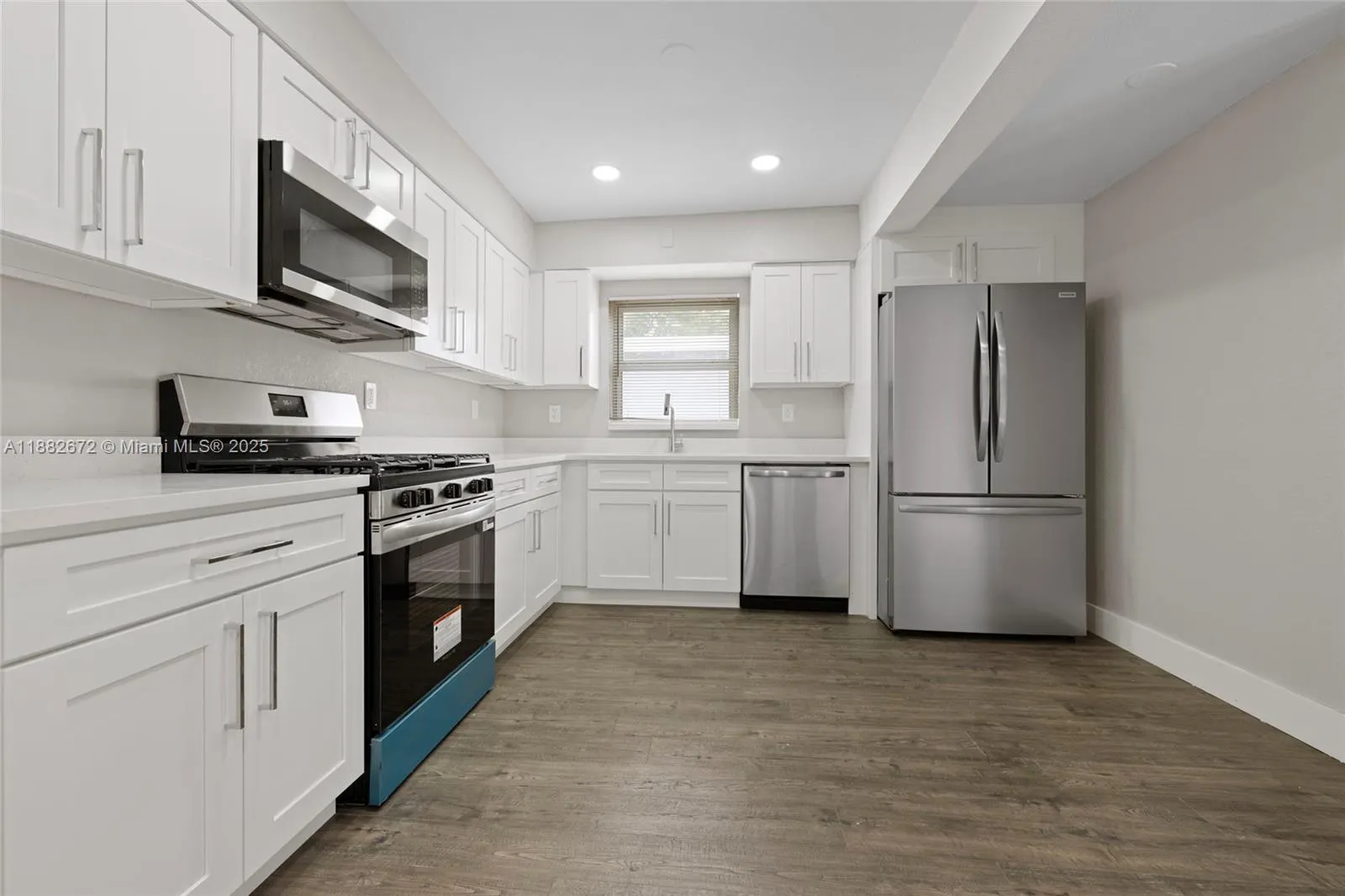 1410 SW 34th Ter