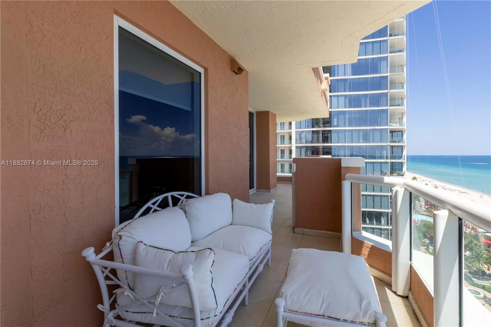 17875 Collins Ave, #1201