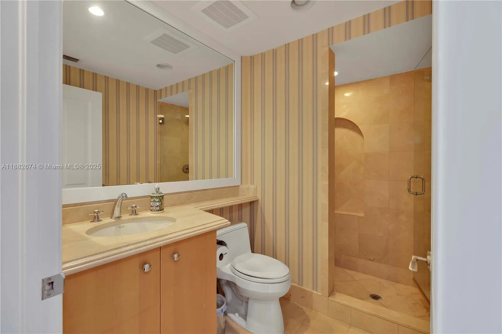 17875 Collins Ave, #1201