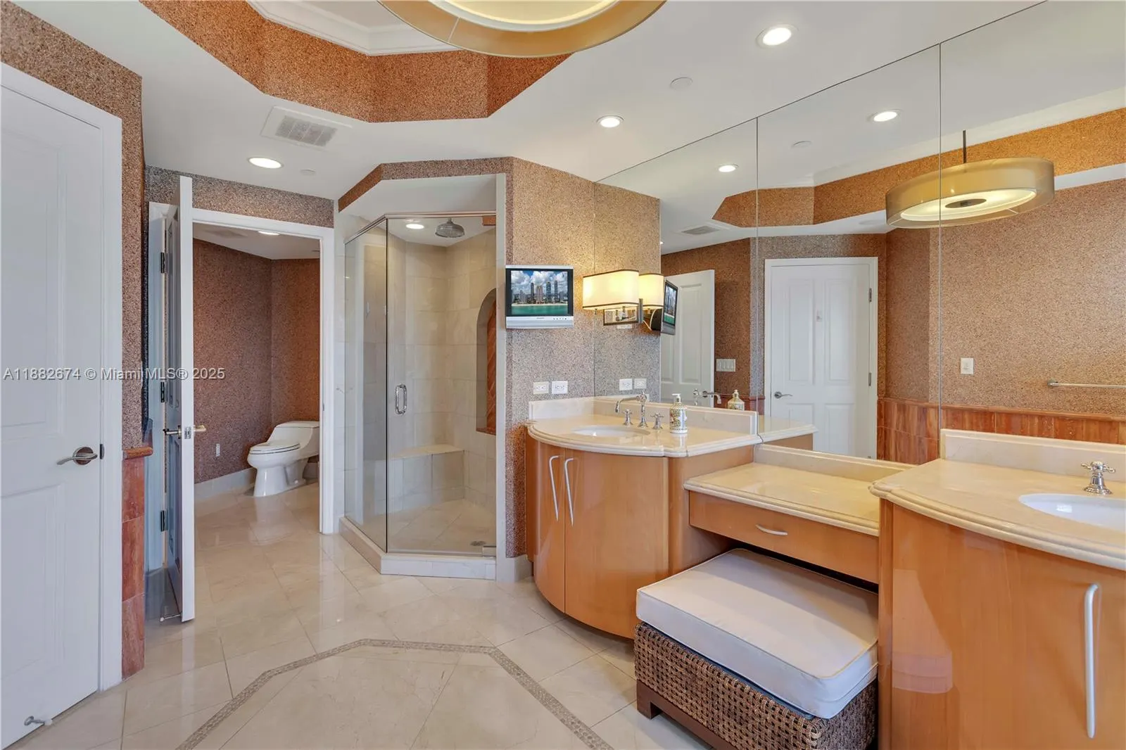 17875 Collins Ave, #1201