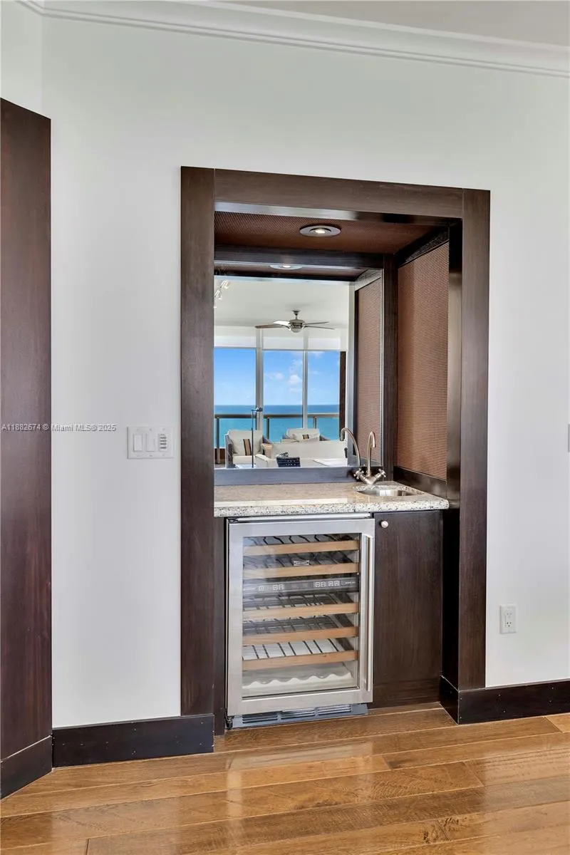 17875 Collins Ave, #1201