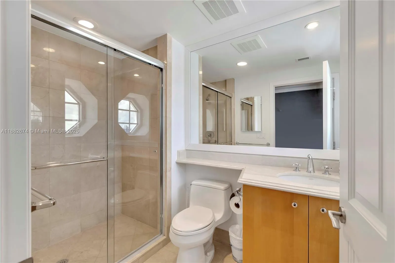 17875 Collins Ave, #1201