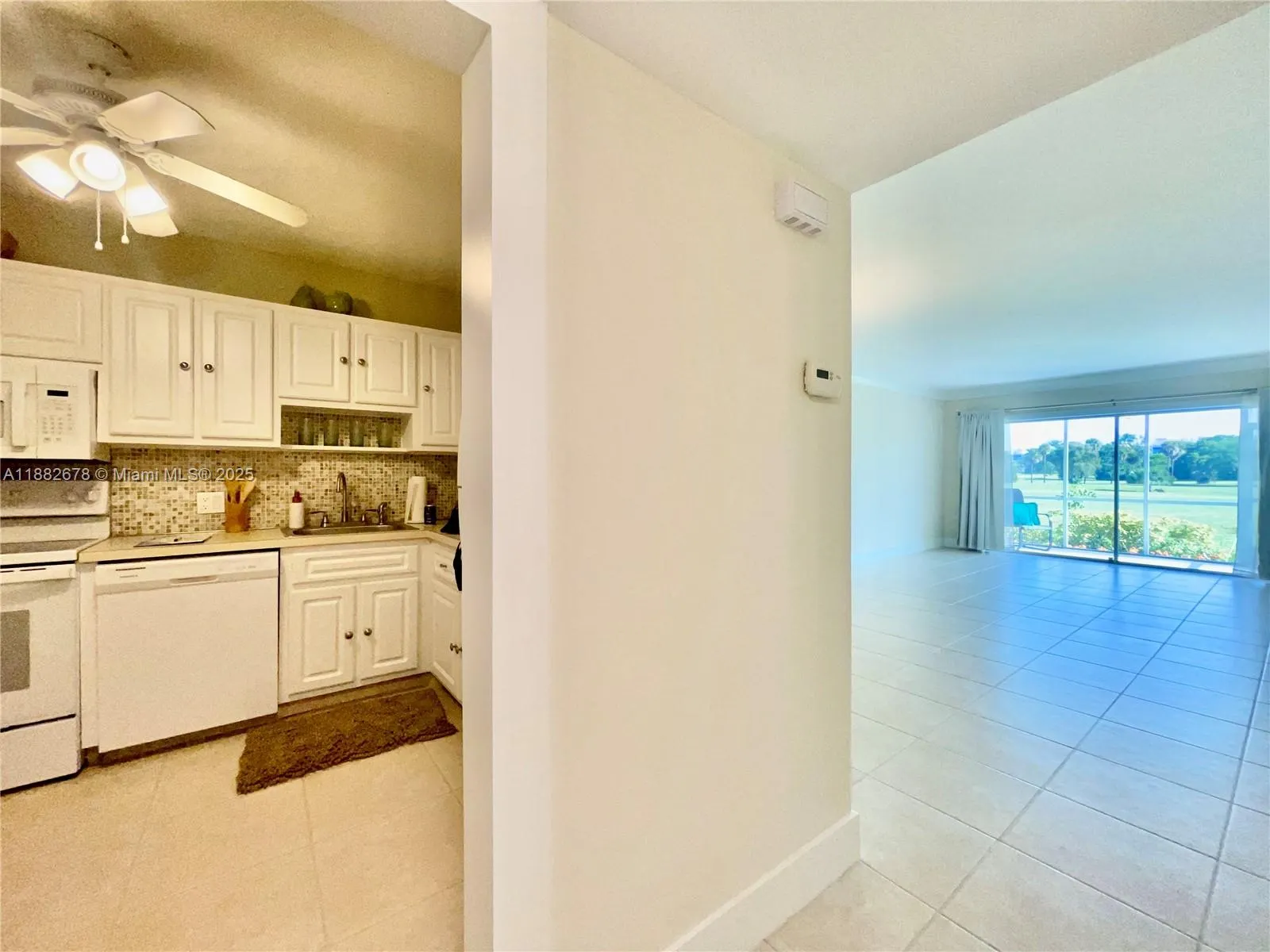 2950 N Palm Aire Dr, #105