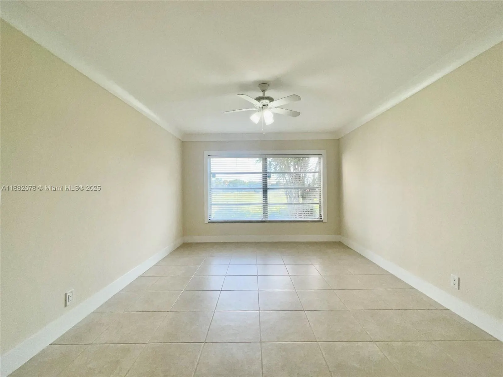 2950 N Palm Aire Dr, #105