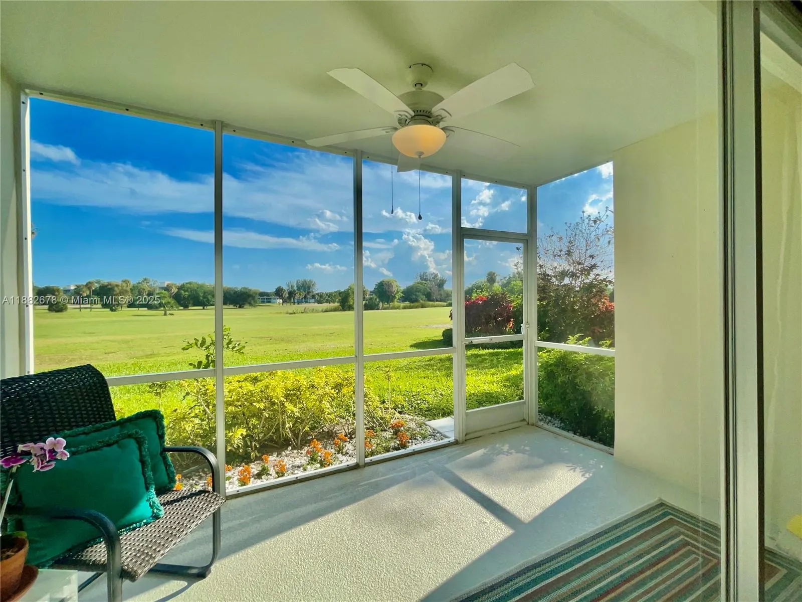 2950 N Palm Aire Dr, #105
