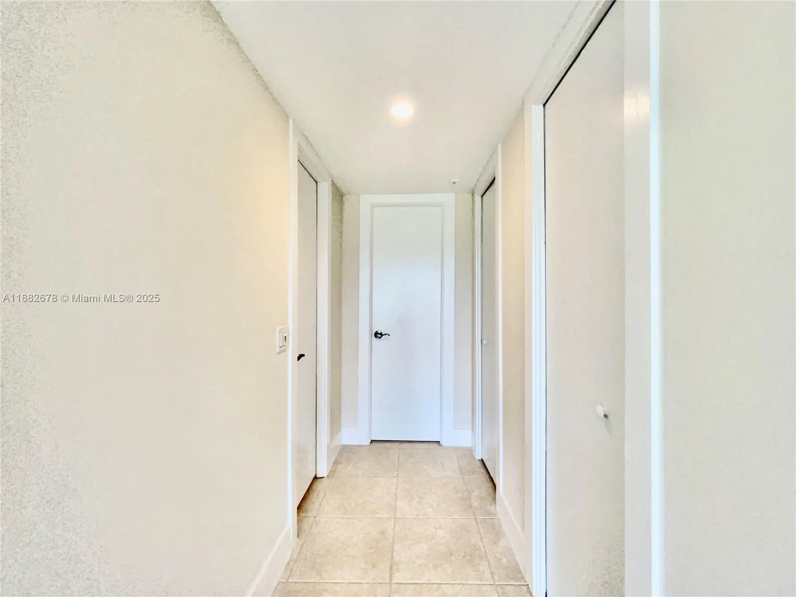 2950 N Palm Aire Dr, #105