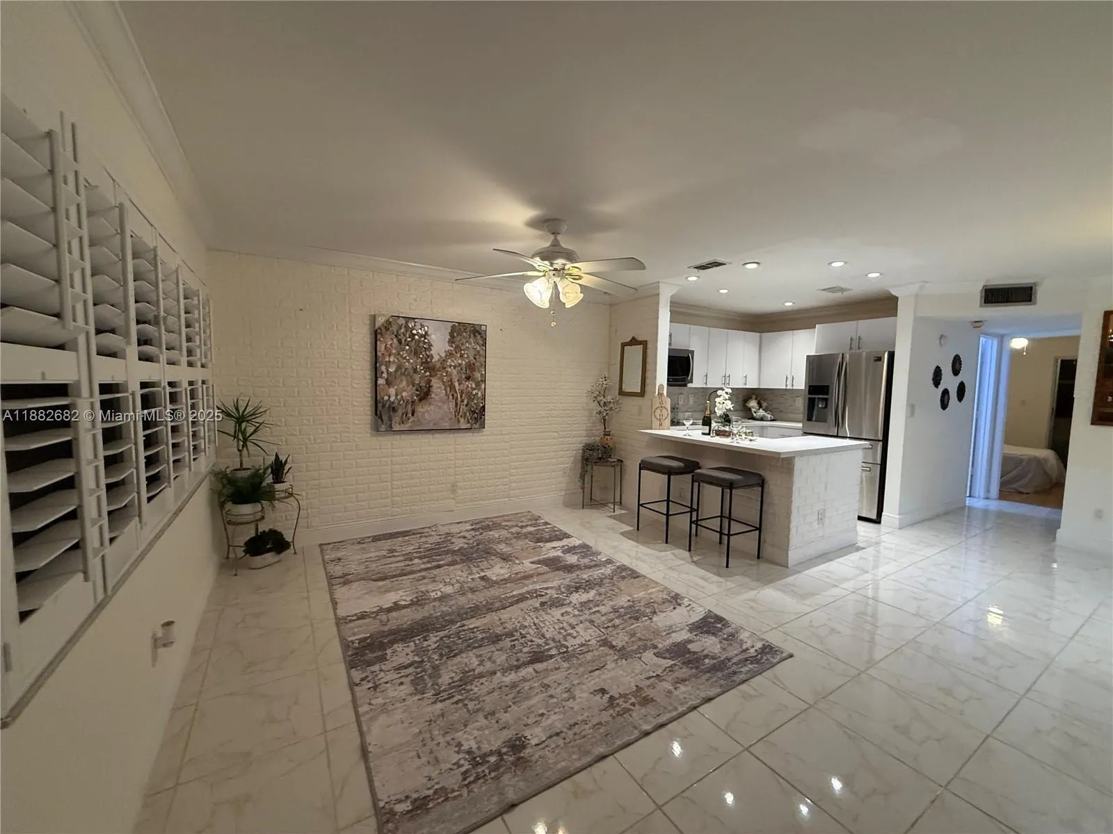 8851 Sunrise Lakes Blvd, #203