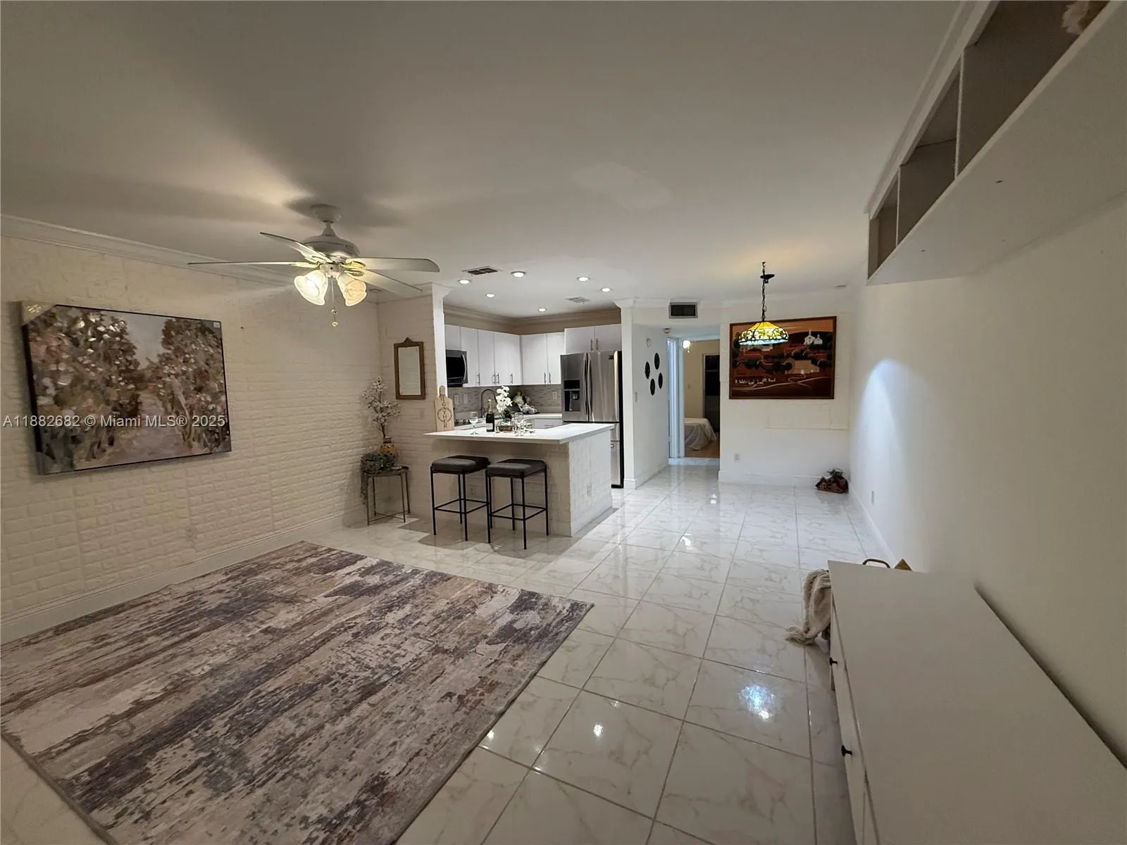 8851 Sunrise Lakes Blvd, #203