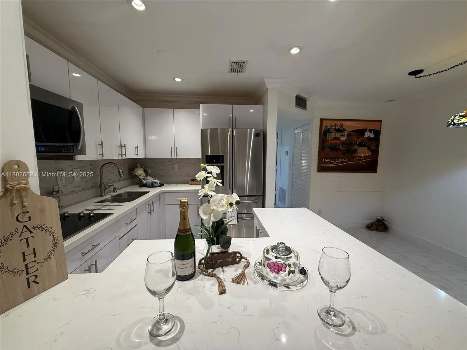 8851 Sunrise Lakes Blvd, #203