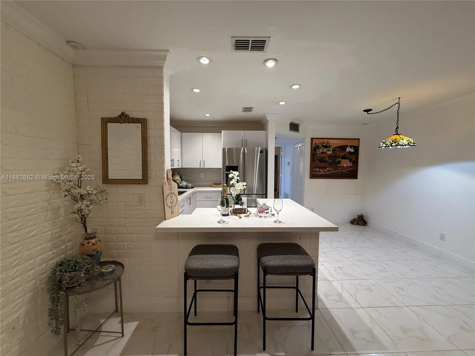 8851 Sunrise Lakes Blvd, #203
