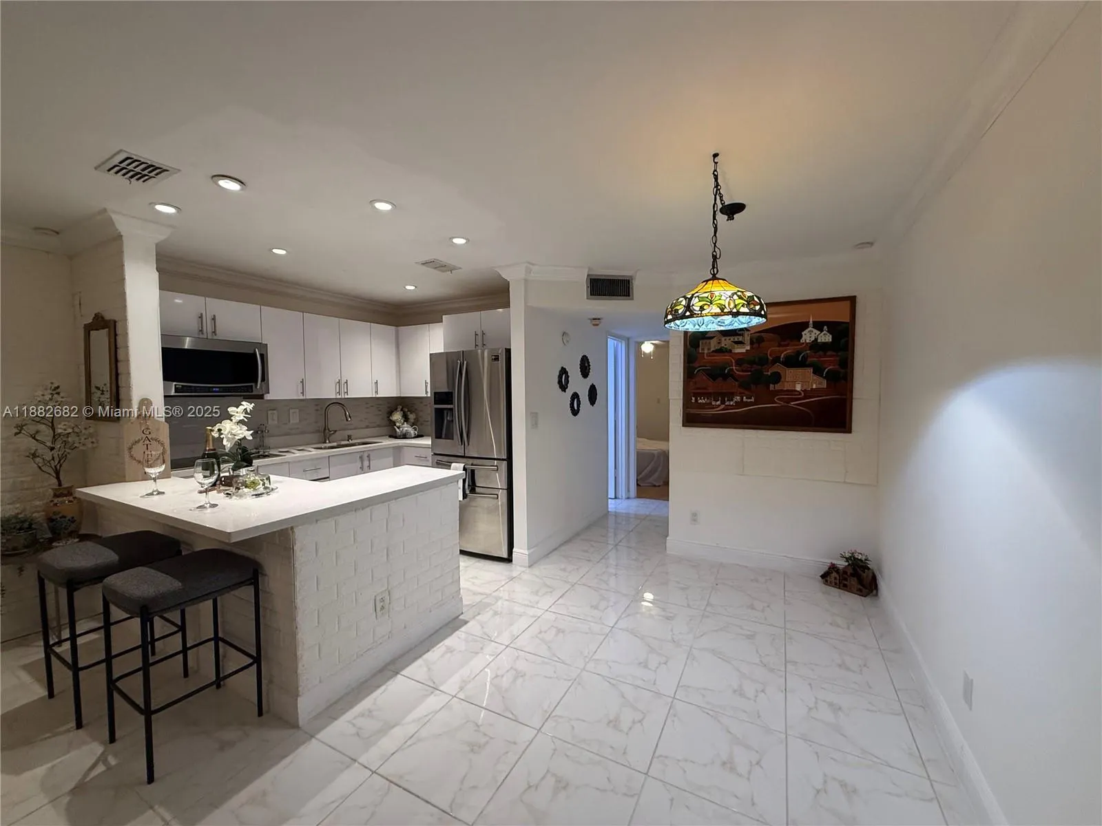 8851 Sunrise Lakes Blvd, #203
