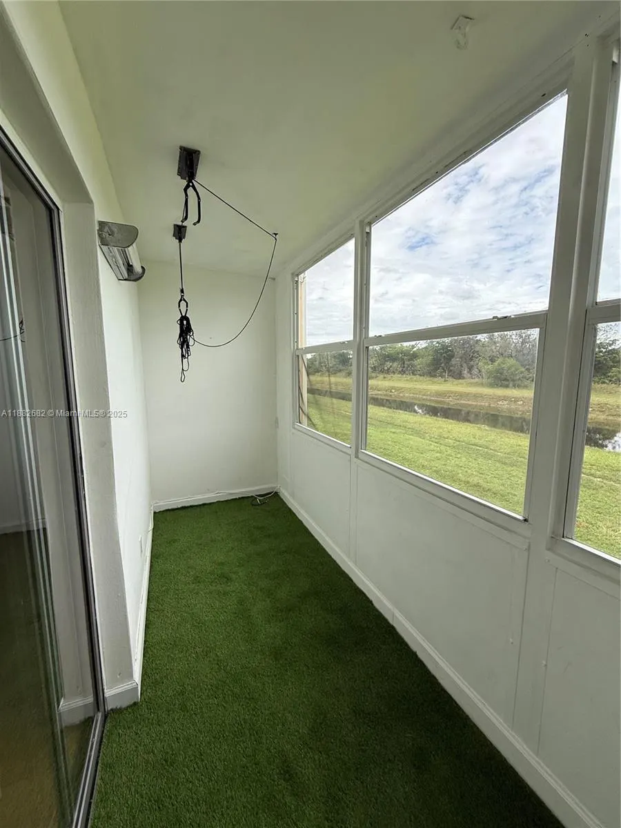 8851 Sunrise Lakes Blvd, #203