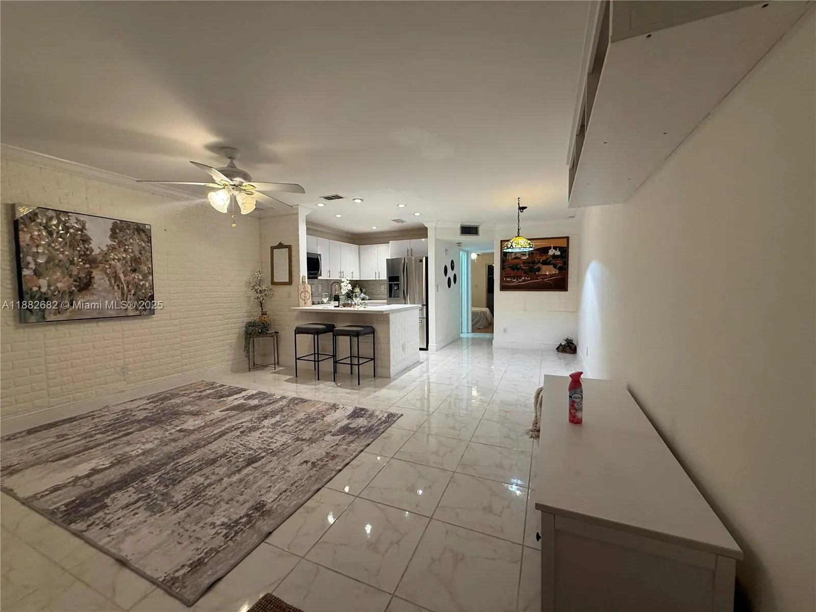 8851 Sunrise Lakes Blvd, #203