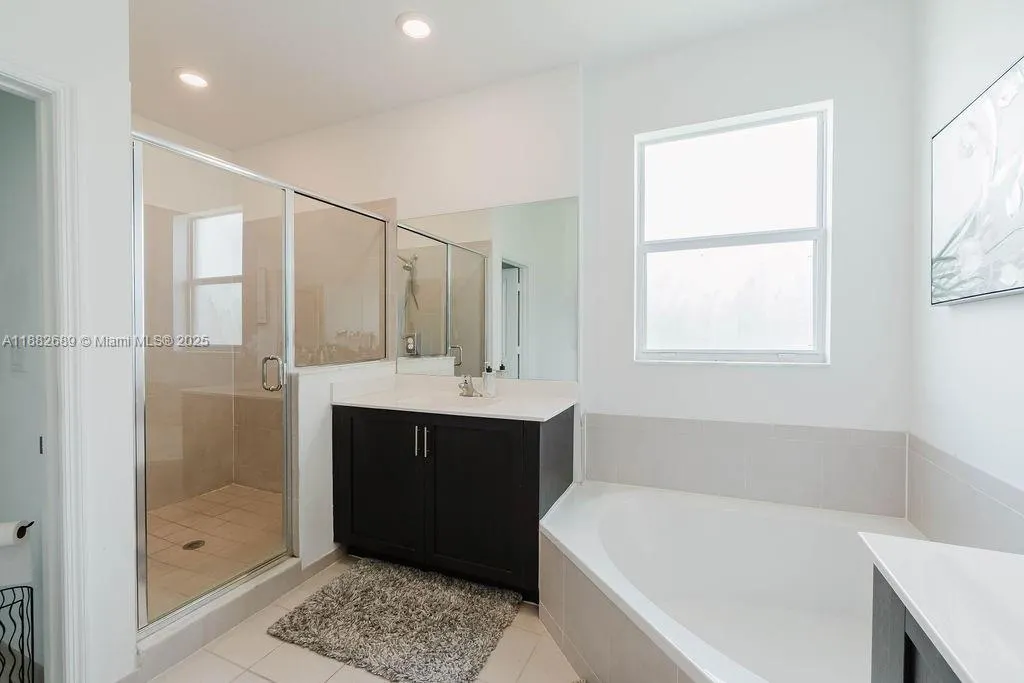 1400 SE 27th Ter