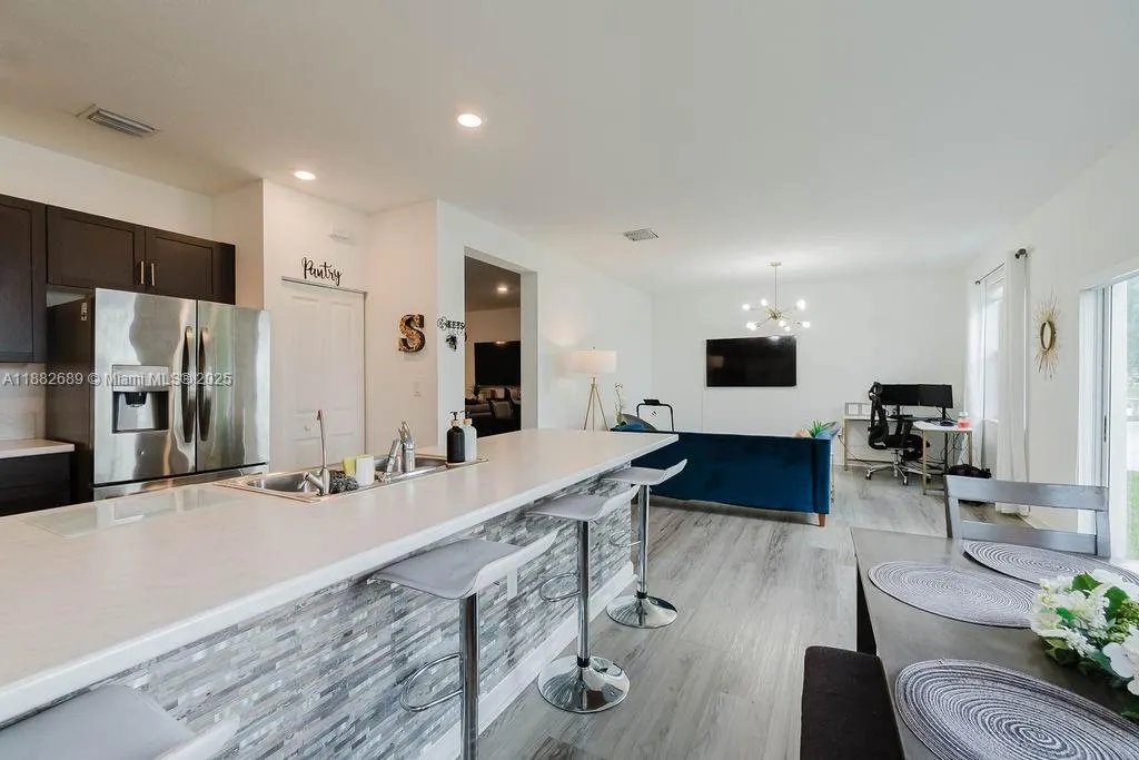1400 SE 27th Ter