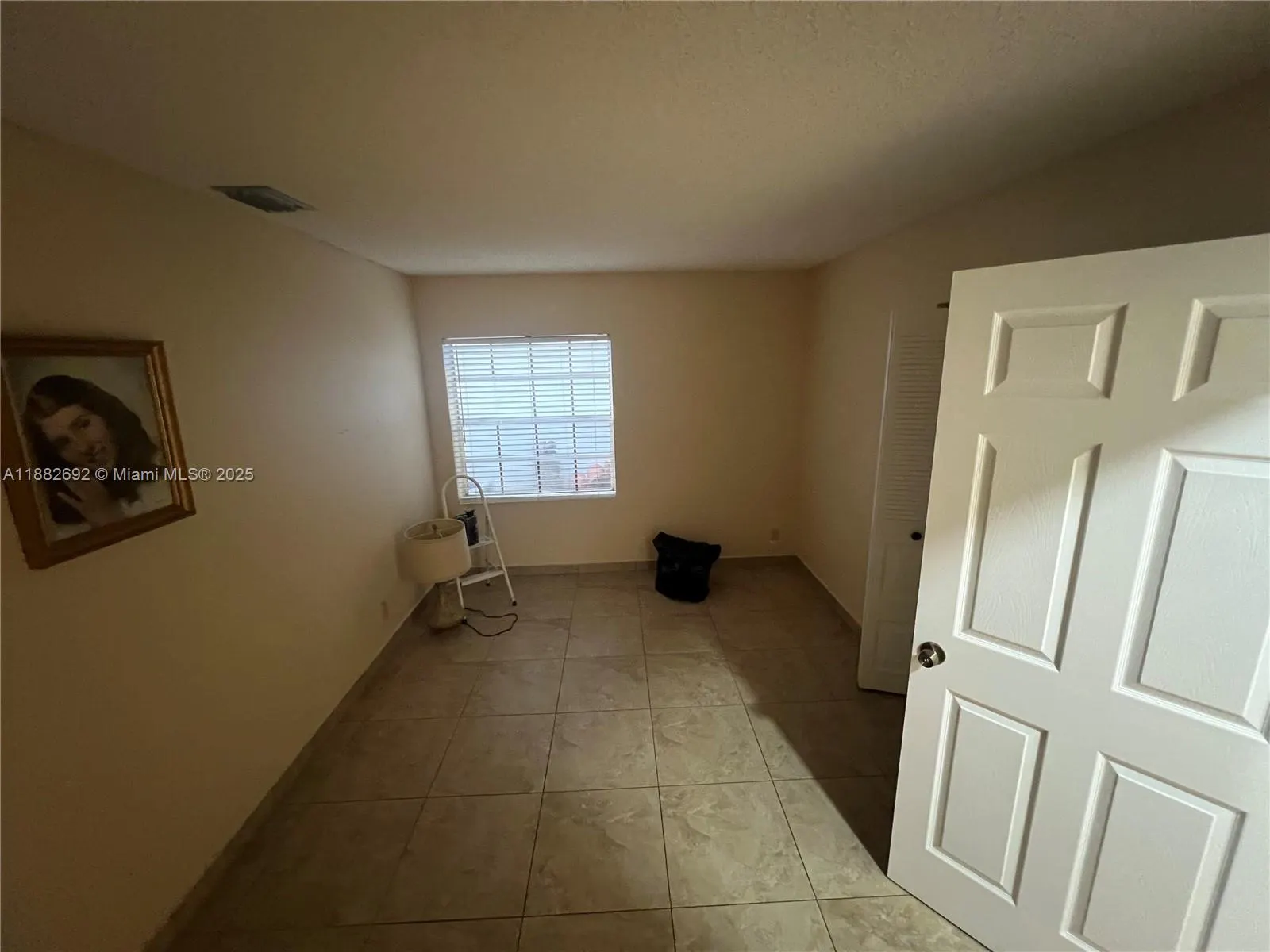 1321 N Seagrape Circle